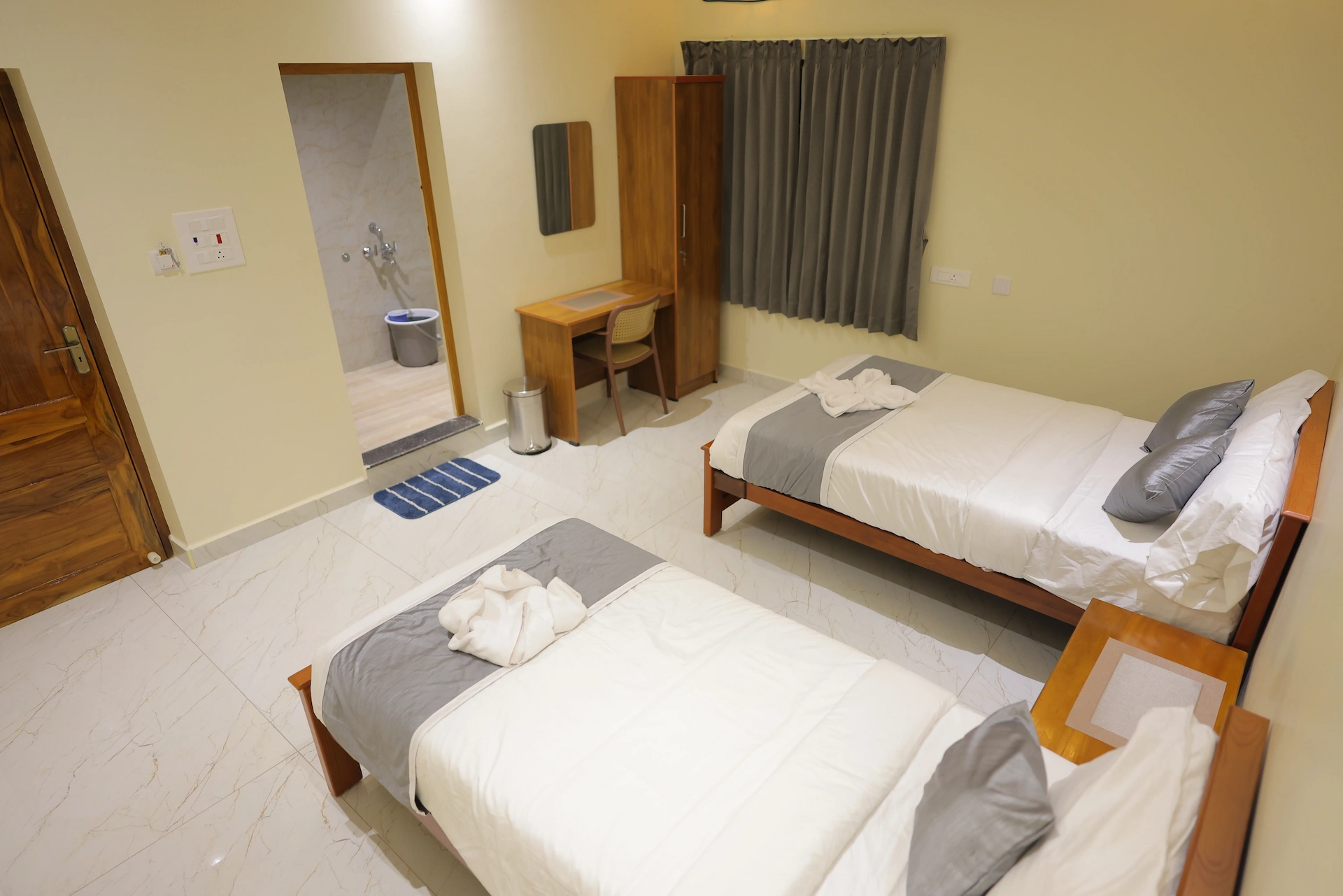 Premium Twin Room photo 2