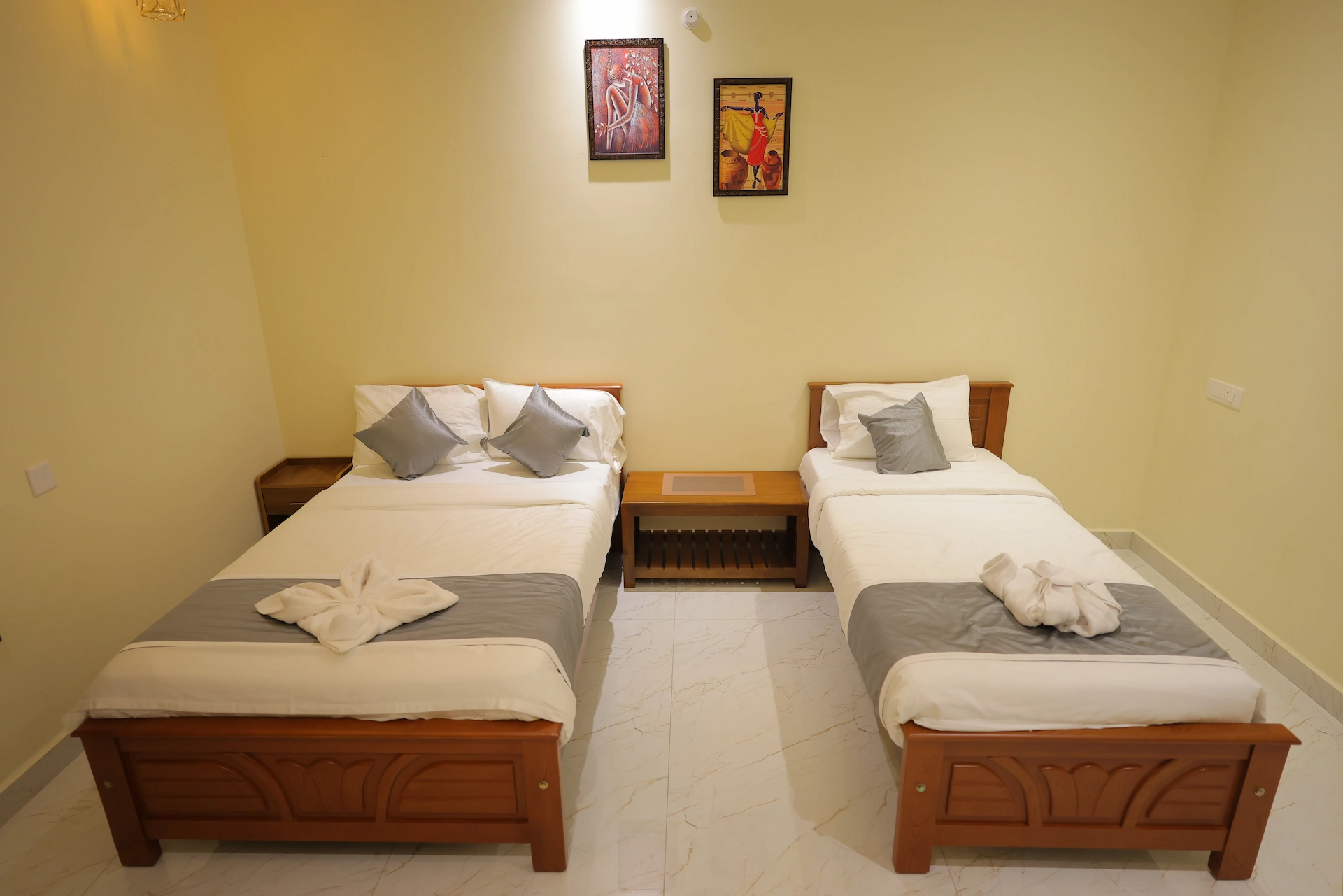 Premium Twin Room photo 3