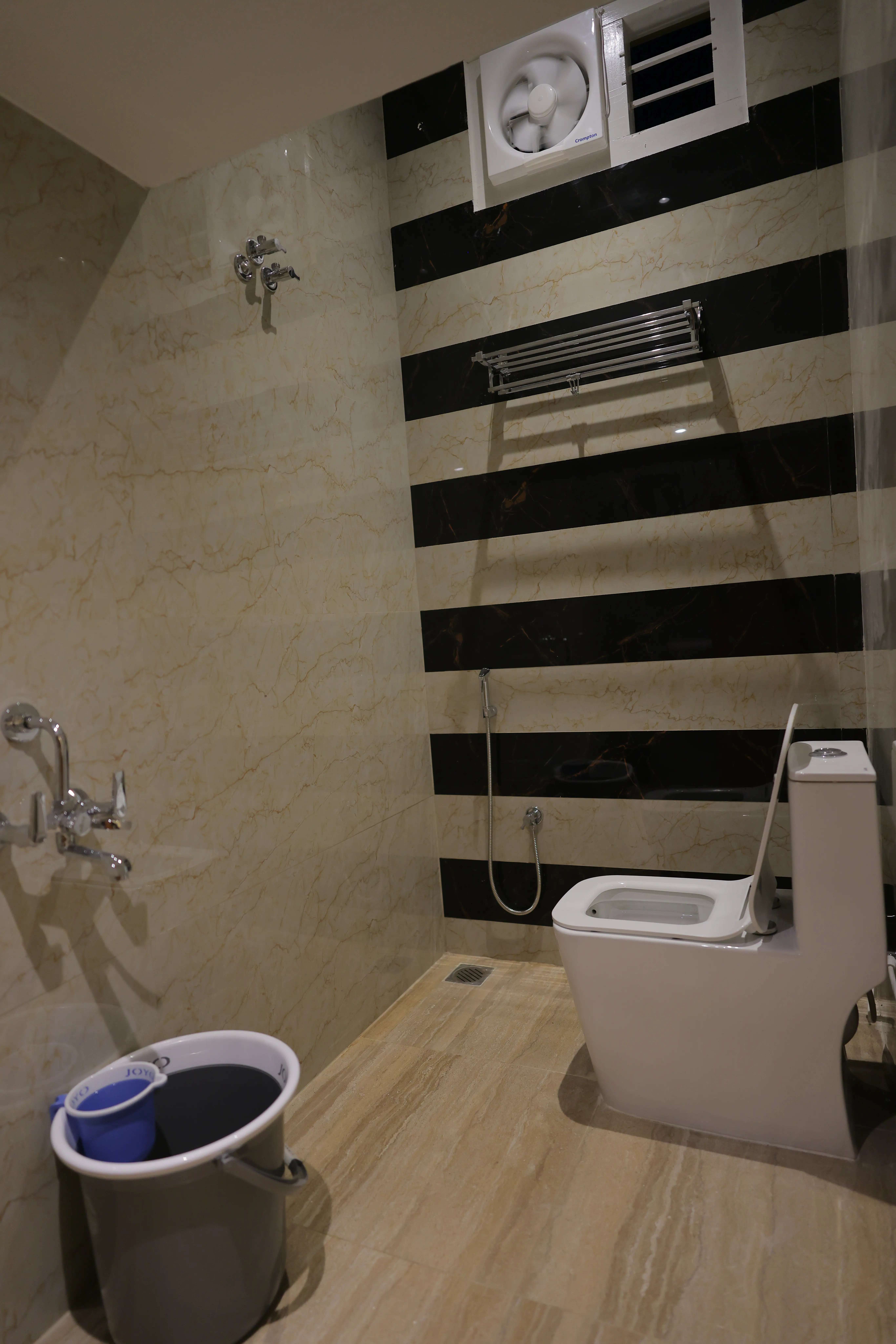 Premium Twin Room photo 4